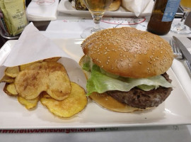 Fatto Bene Burger Buonarroti food