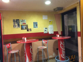 Steval Pizza E Kebab inside