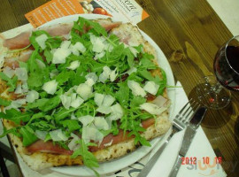 Pizzeria Primavera food