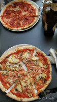 Pinsa Pizzeria food