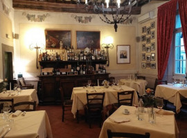 Osteria Del Teatro inside