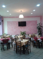 Pizzeria Famosa food