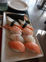 Sushi Xuan food