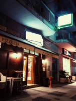 Pizzeria Le Due Stelle inside