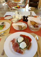 Villa Feltrinelli food