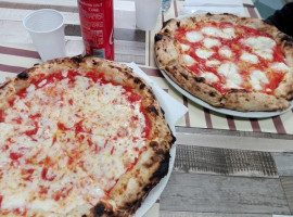 Pizzeria La Bufala Nera food