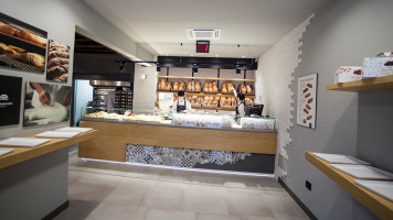 Ripamonti Bakery inside