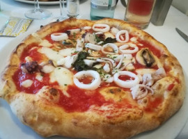 Spaccanapoli Pizzeria Partenopea food