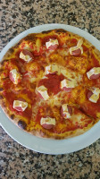 Pizzeria 4 Camini food