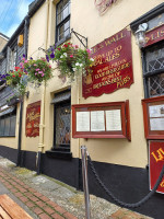 The Devon Arms outside