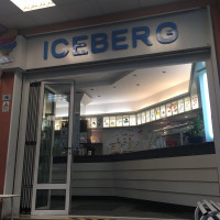 Gelateria Iceberg outside