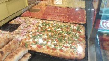 Pizzeria I Due Archi food