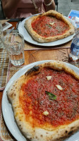 Pizzeria O' Vesuvio food