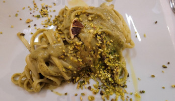 Pesto Di Pistacchio food