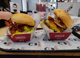 Ciacco Burger food