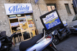 Pizzeria Melody outside