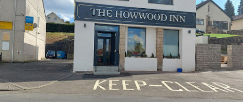 The Howwood Inn outside