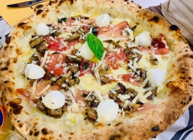 La Pizza Di Antonio Mansi food