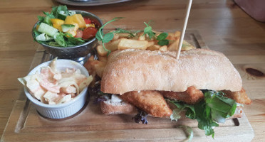 Wellies Cafe At Greenlands Farm Village food