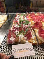 Pistamentuccia Pizza In Teglia Alla Romana food