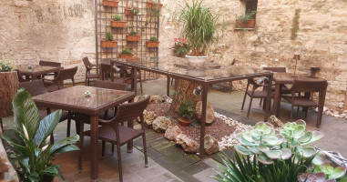 Osteria Il Contrasto inside