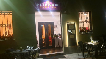 Petricore Enoteca food