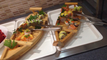 Prima Stella Sushi Wok food