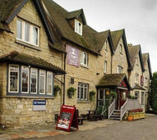 Toby Carvery Redhill outside