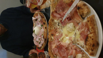 33 Pizza E Birra food