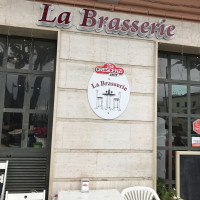 La Brasserie inside