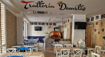 Trattoria Decurtis inside