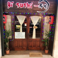 Yi Sushi outside