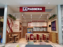 La Piadineria inside