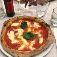 Pizzeria Al Vignale food