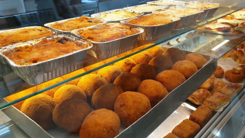 Arancina Bomba food