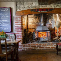 Red Lion At East Chisenbury inside