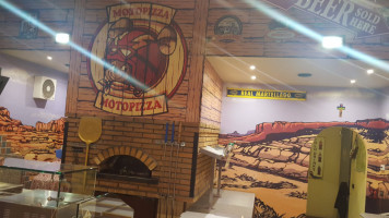 Motopizza inside