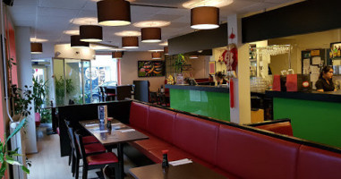 Sachi Sushi inside