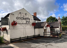 Crickett's Inn outside