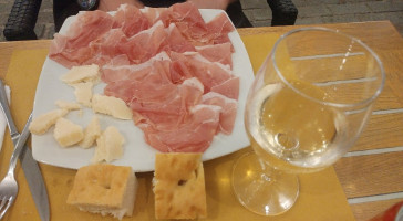 Prosciutto E Vino Da Zivo food