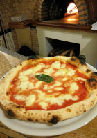 Pizzeria Calos food