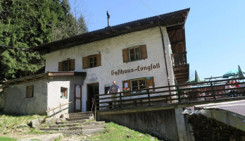 Gasthaus Longfall outside