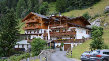 Gasthof Rabenstein outside