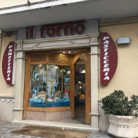 Il Forno outside