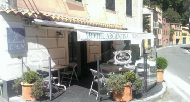 Trattoria Argentina outside