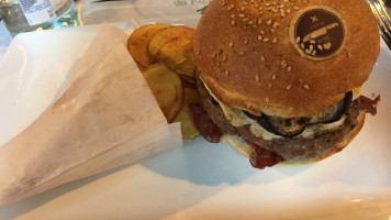 Fatto Bene Burger food