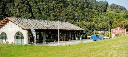 La Maison De La Val Mairo outside