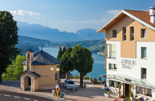 Gelateria Viridis outside