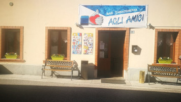 Agli Amici outside