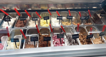 Croco Gelateria Creperia food